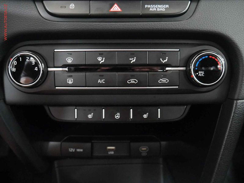 Kia Ceed (2023) 1.5 T-GDI, 1.maj,ČR, servis - fotka 15 z 20