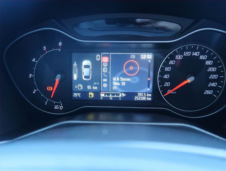 Ford Mondeo (2010) Titanium 2.0 TDCi, Tažné - fotka 11 z 18
