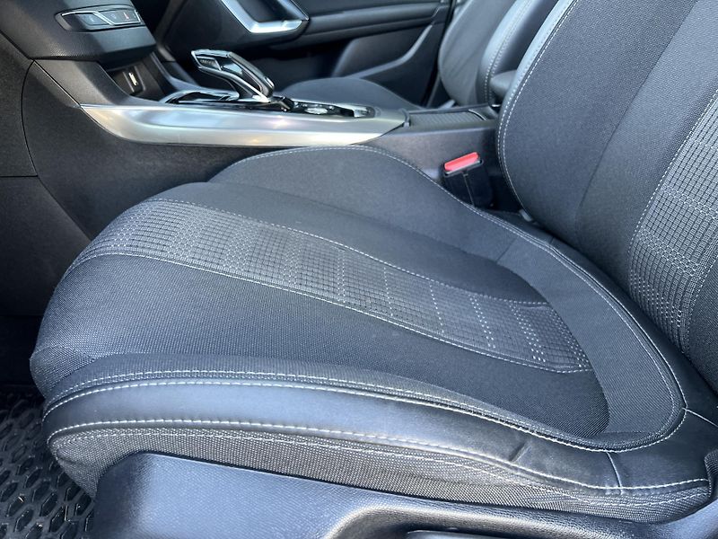 Peugeot 308 1.5HDi KLIMA KAMERA NAVI ALU - fotka 11 z 44