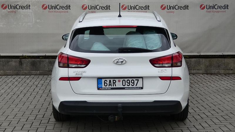 Hyundai i30 Kombi 1,0 T-GDI Trikolor - fotka 4 z 24