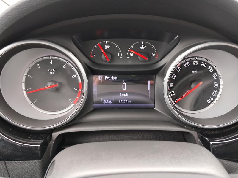 Opel Astra 1,4   SPORTS TOURER+ - fotka 8 z 30