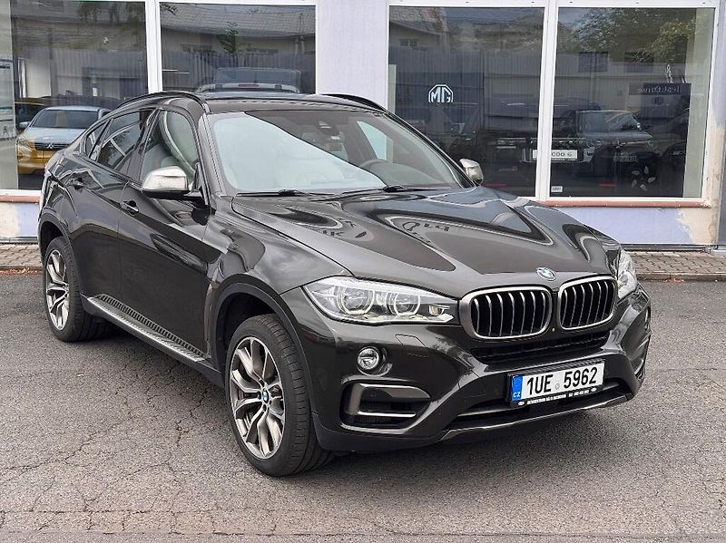 BMW X6 (2014) 4.4 V8 (449k) xDrive50i - fotka 3 z 51