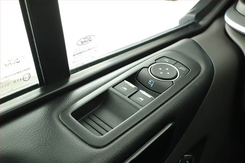 Ford Tourneo Custom (2019) Titanium 2.0 EcoBlue, ČR - fotka 10 z 18