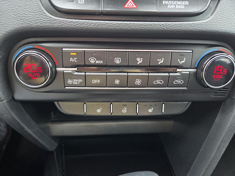 Kia XCeed (2022) Plug-in-Hybrid, 1.6 GDI, DPH - fotka 24 z 28