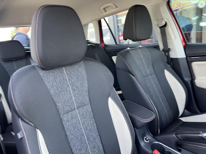 Škoda Kamiq 1.0TSi 85kw Style Plus Extra - fotka 36 z 47