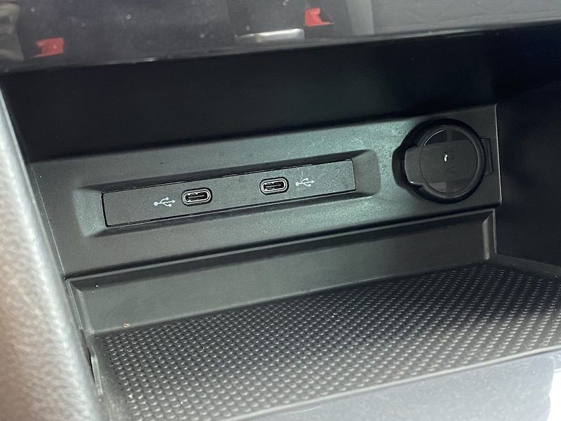 Volkswagen Tiguan 1.5TSi + LPG, Life, tažné - fotka 23 z 34