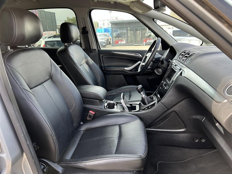 Ford S-MAX 2.0TDCi 7MÍST TEMPOMAT KŮŽE - fotka 33 z 43