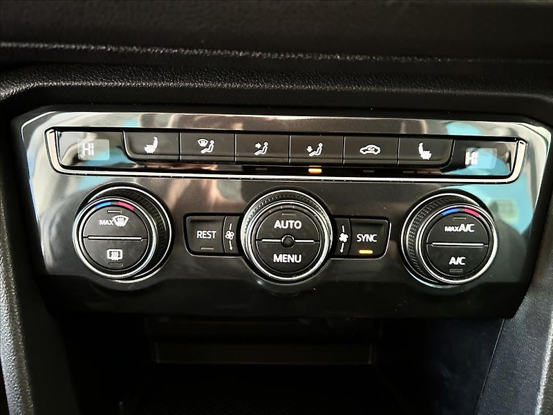 Volkswagen Tiguan 1,5   TSI 110kW,COMFORTLINE - fotka 17 z 26