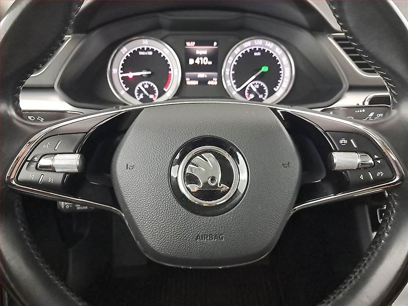 Škoda Superb (2021) 2.0 TDI, Automat, ČR,1.maj - fotka 16 z 25
