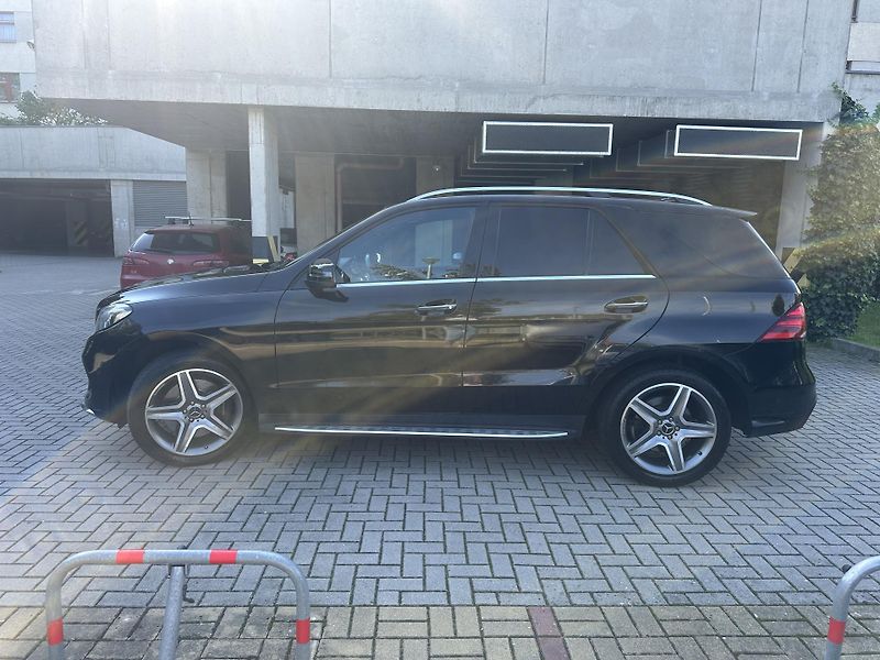 Mercedes-Benz GLE (2016) - fotka 3 z 26