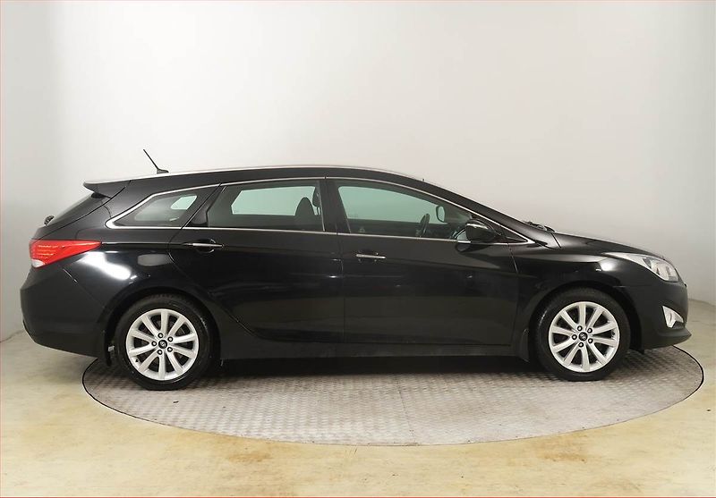 Hyundai i40 (2012) 1.7 CRDi, Tempomat - fotka 6 z 20