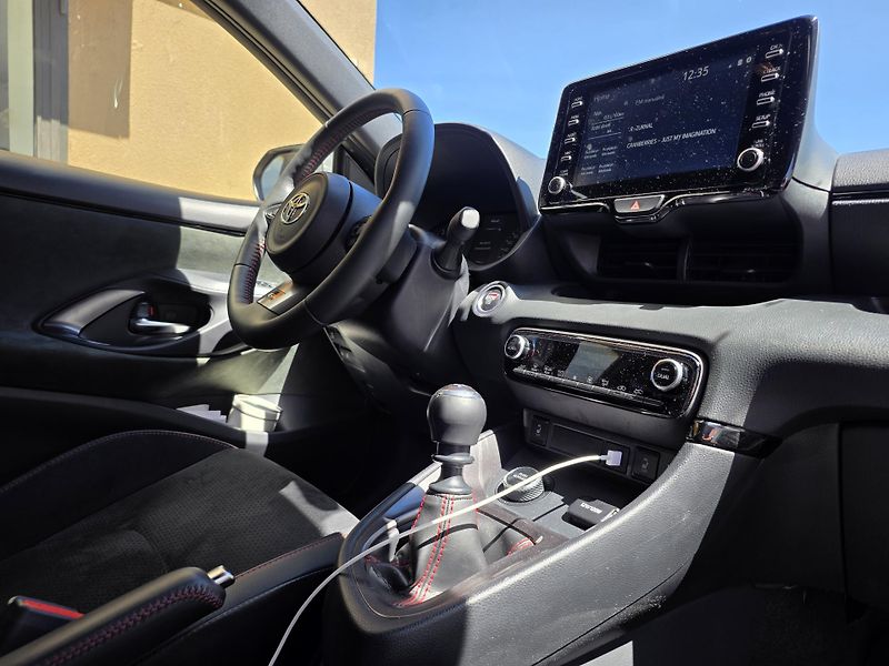 Toyota Yaris 1.6GR-1MAJITEL-OCHR.FOLIE-VOSK - fotka 3 z 16