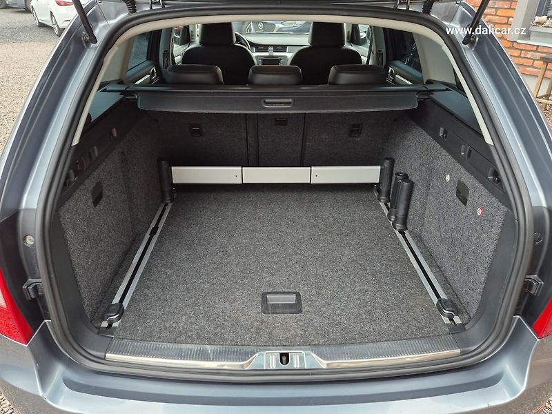Škoda Superb (2012) 2.0TDi 125KW ELEGANCE XENON - fotka 20 z 50
