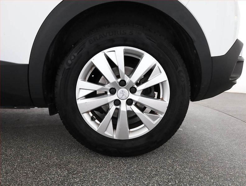 Peugeot 3008 (2018) Active Pack 1.2 PureTech - fotka 15 z 15