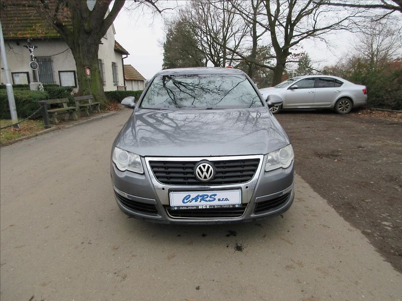 Volkswagen Passat 2,0 TDi, 103 Kw, Vada Turba, N - fotka 2 z 21