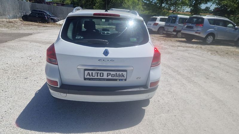 Renault Clio 1.4 - fotka 6 z 9