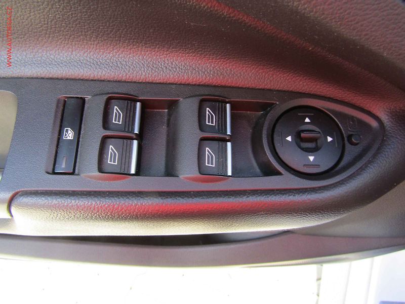 Ford Kuga (2016) 2.0TDCi 4x4, AT, STK6/28 - fotka 12 z 18