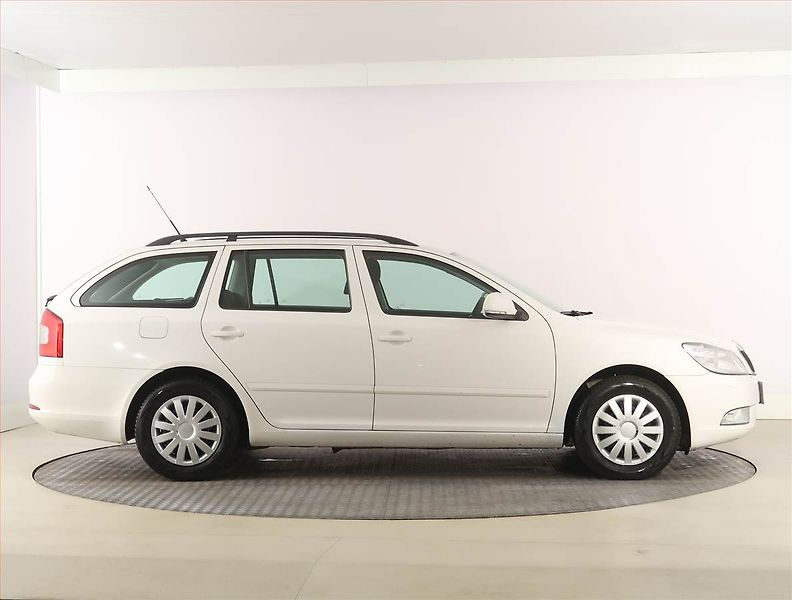 Škoda Octavia (2010) 1.6 TDI - fotka 6 z 14