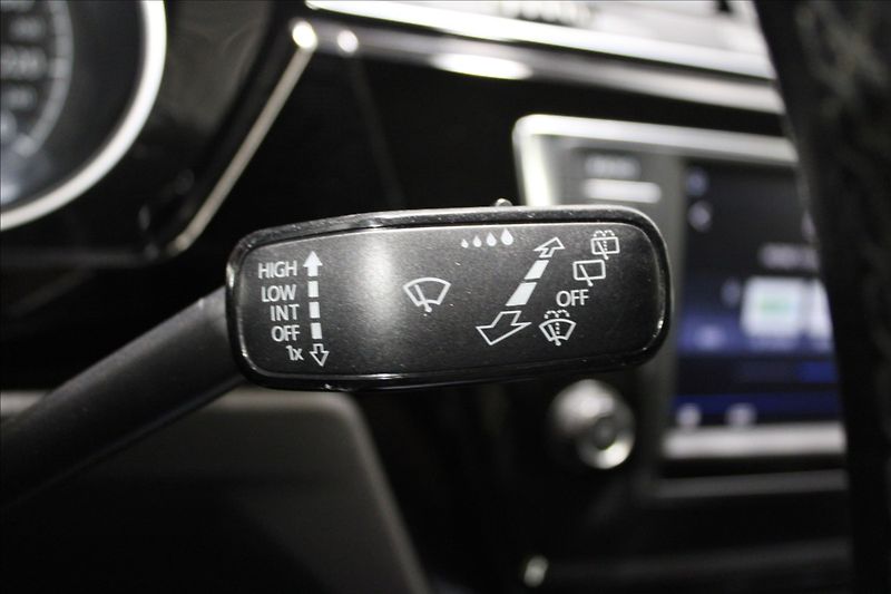 Volkswagen Touran 1,4 TSI Comfortline LED - fotka 15 z 29