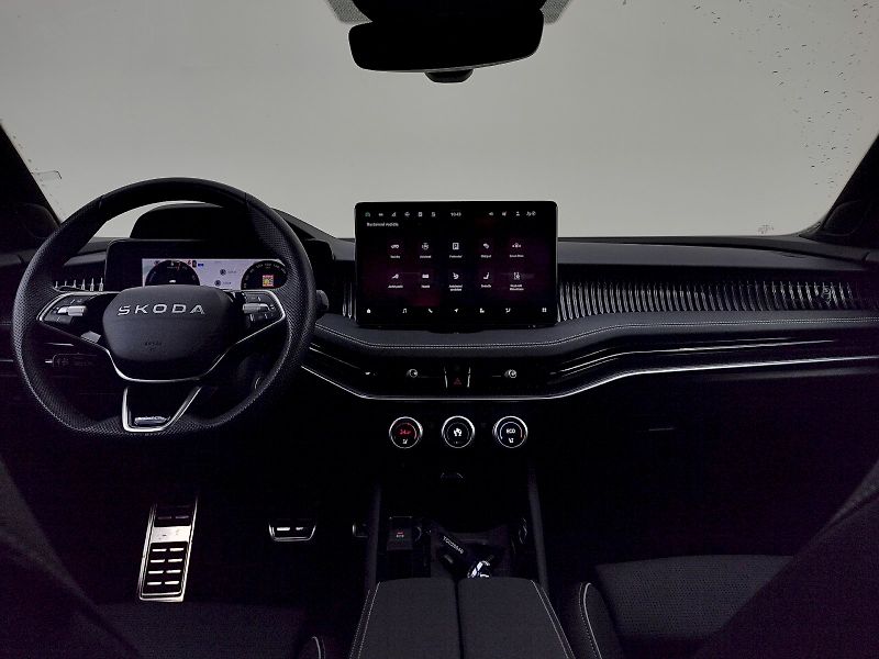 Škoda Superb (2025) iV SportLine 1,5 Tsi 150 Kw DS - fotka 5 z 44
