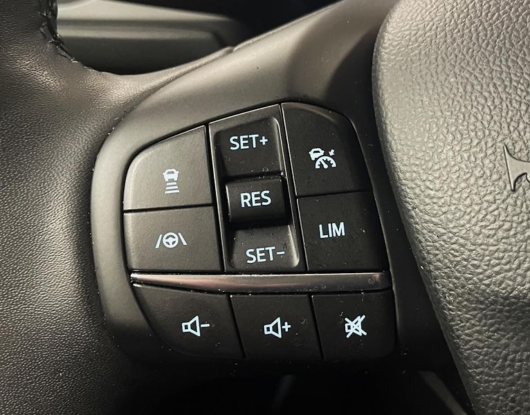 Ford Focus 1.0 EcoBoost  Active X AT, ČR - fotka 14 z 29