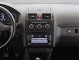Volkswagen Touran (2013) Comfortline 1.2 TSI, ČR,1.maj - náhled 12