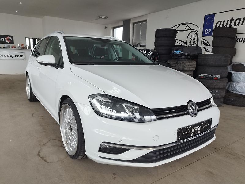 Volkswagen Golf (2017) TSI,92KW,FULL,LED,19ALU,TAŽNÝ - fotka 1 z 39