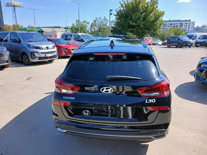 Hyundai i30 1,6T-GDI DCT N -LINE GO CZECH - fotka 5 z 12