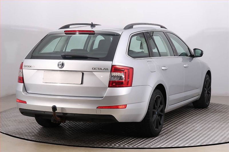 Škoda Kamiq (2024) 1.0 TSI, Drive, FullLed - fotka 5 z 19