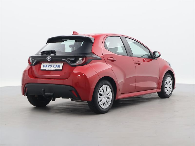 Toyota Yaris 1,5 Hybrid e-CVT 68kW aut. CZ - fotka 7 z 27