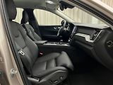 Volvo XC60 B4 AWD DARK PLUS AUT - náhled 18
