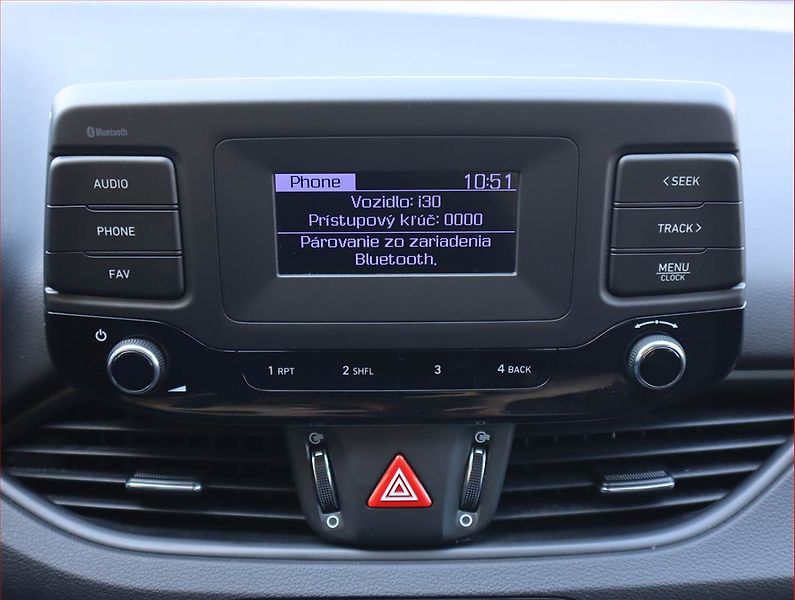 Hyundai i30 (2022) Comfort 1.5 DPI, Serv.kniha - fotka 16 z 18