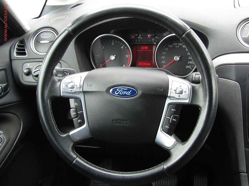 Ford S-MAX (2014) 2.0 TDCi, AT, STK5/28 - fotka 14 z 21