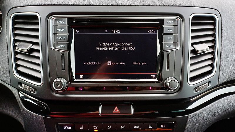 Volkswagen Sharan 2.0 TDI 135kW 4Motion HIGHLINE - fotka 44 z 50