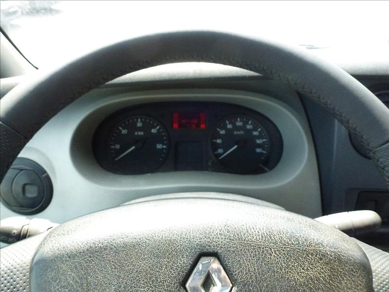 Renault Master 2,5 DCI Valník  150 - fotka 33 z 49
