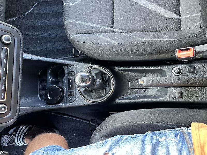 Škoda Fabia 1.2TSI 63KW,DIGIKLIMA,ALU,ESP - fotka 38 z 42