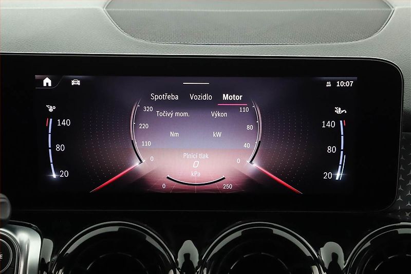 Mercedes-Benz GLB (2024) 200 d 4MATIC - fotka 18 z 20