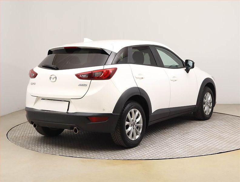 Mazda CX-3 (2016) 2.0 Skyactiv-G, Xenony - fotka 5 z 19