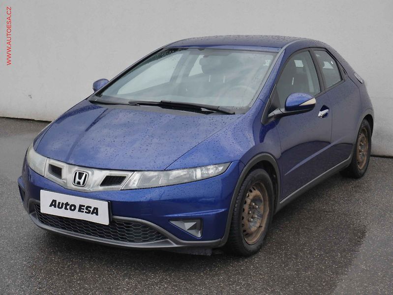 Honda Civic (2010) 1.4i, 2.maj,ČR - fotka 3 z 15