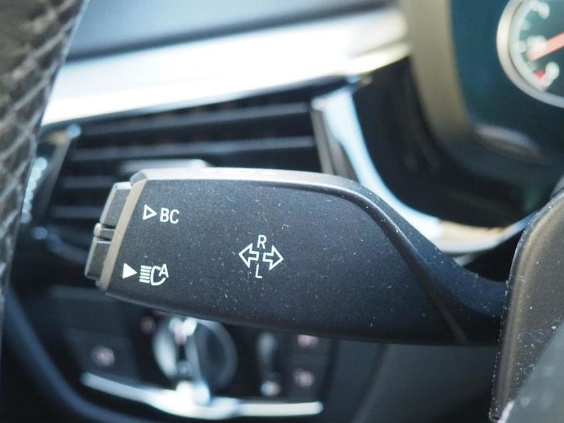 BMW Řada 5 (2018) 520d xDrive, HeadUp, Key - fotka 25 z 41