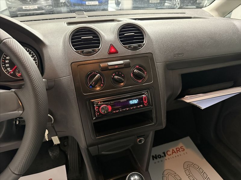 Volkswagen Caddy 1,6   TDI 75KW TAŽNÉ SERVIS - fotka 10 z 19