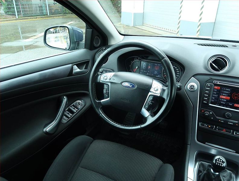 Ford Mondeo (2011) 2.2 TDCi, za dobrou cenu - fotka 7 z 21