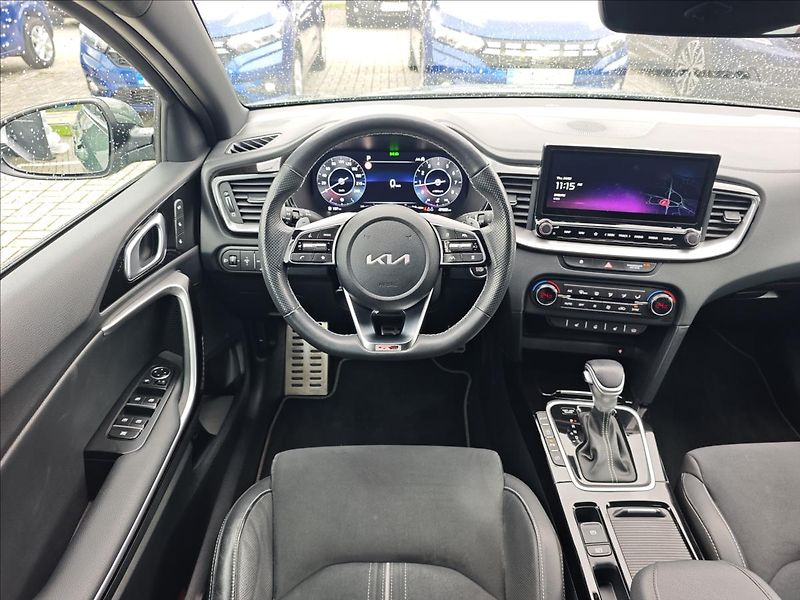 Kia Ceed 1,5 T-GDI 7DCT automat  GT-Lin - fotka 16 z 25