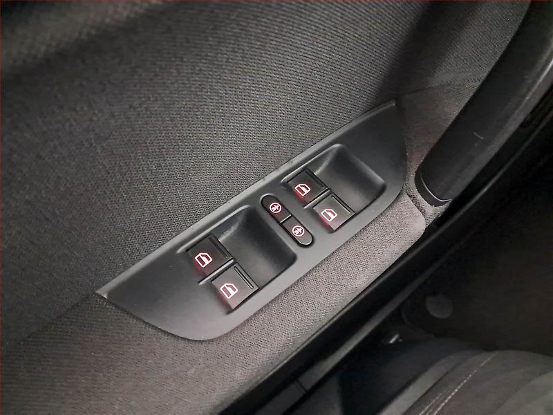 Volkswagen Touareg (2012) 3.0 TDI, 4X4, Automat - fotka 21 z 21