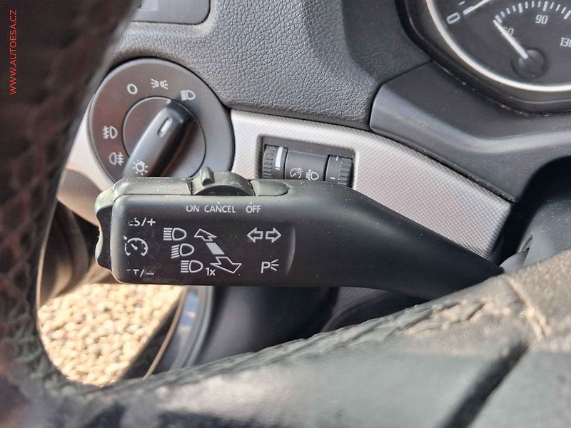 Škoda Octavia (2012) 2.0 TDi, ČR, AC, park.čidla - fotka 12 z 20
