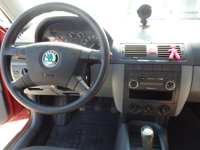 Škoda Fabia 1,2 47kW KLIMA, KOUPENO ČR - fotka 13 z 16