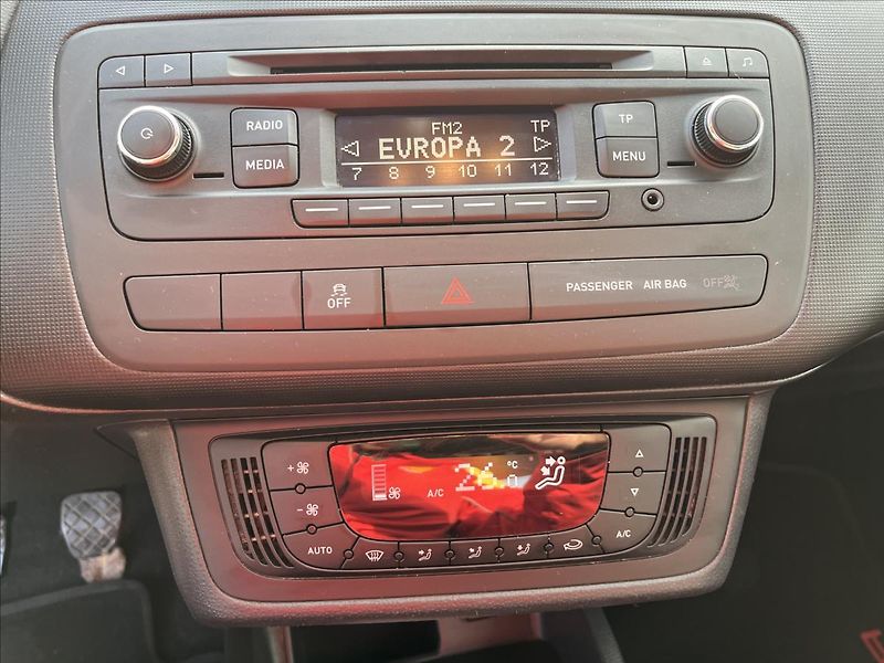 Seat Ibiza 1.2 TSi 63KW KLIMA SERVIS STK - fotka 17 z 34