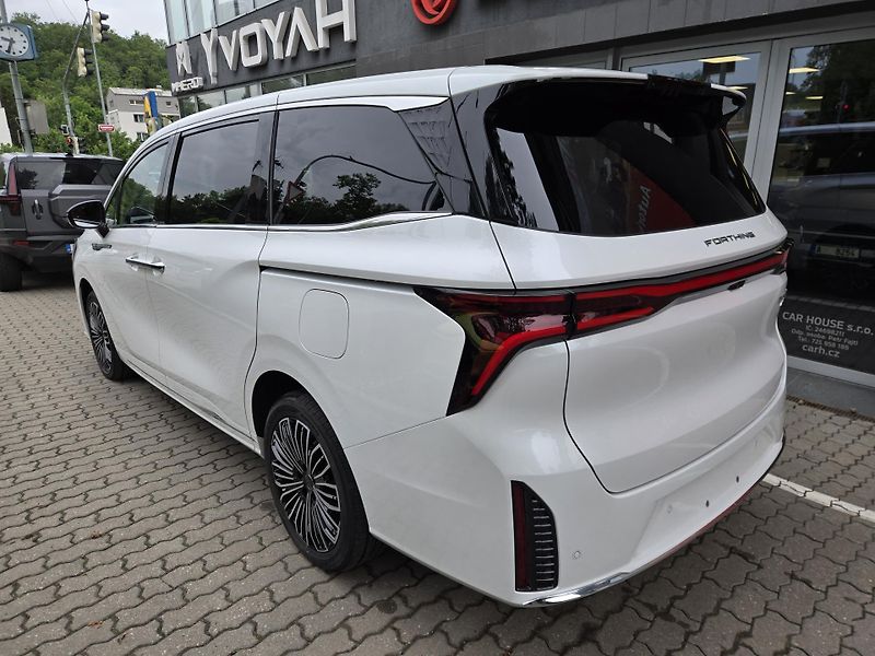 Dongfeng U-Tour (2026) U-TOUR V9 PHEV  - fotka 7 z 40