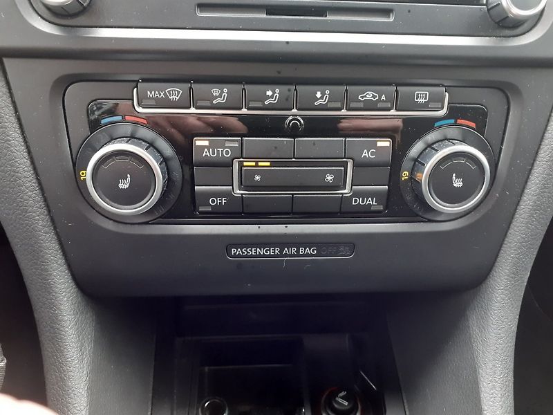 Volkswagen Golf (2009) 1.4 TSi ČR - fotka 13 z 26
