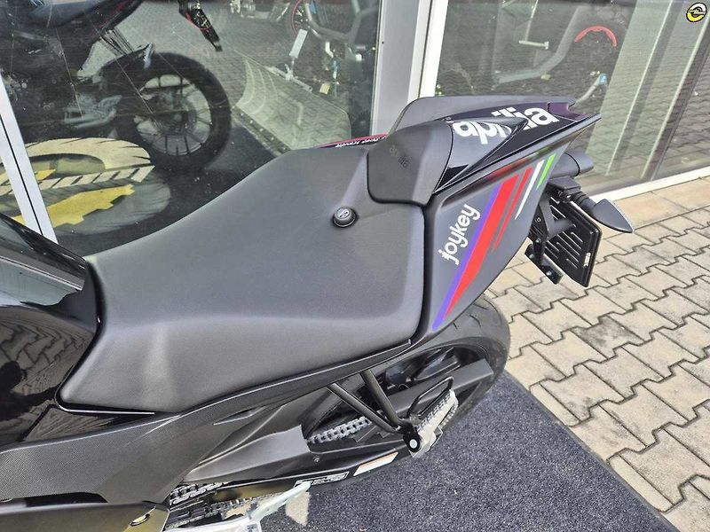Aprilia RS 125 (2026) GP Replica E5+ - fotka 14 z 19